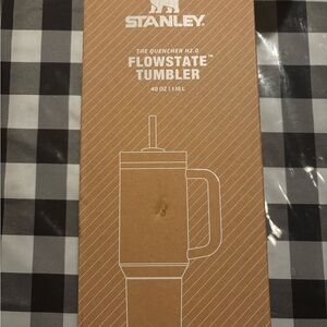 1:1 Black Stanley 40 oz